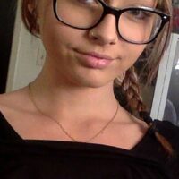 femme Bron 